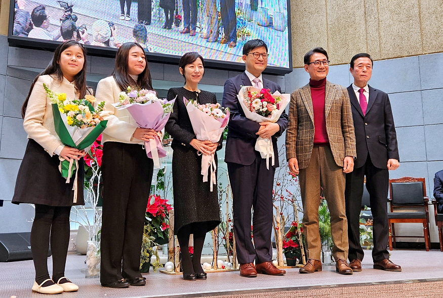 875 임광목사 가족.jpg