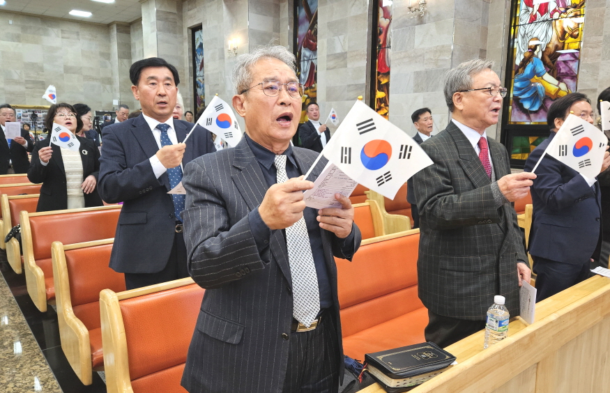 875 송일현 목사.jpg